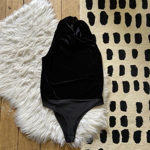 Sincerely Jules Black Velvet Cowl Neck Bodysuit M